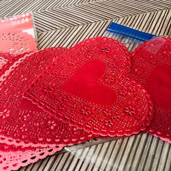 Valentine's Day Heart Paper Doilies Romantic Decor - Picture 5 of 6